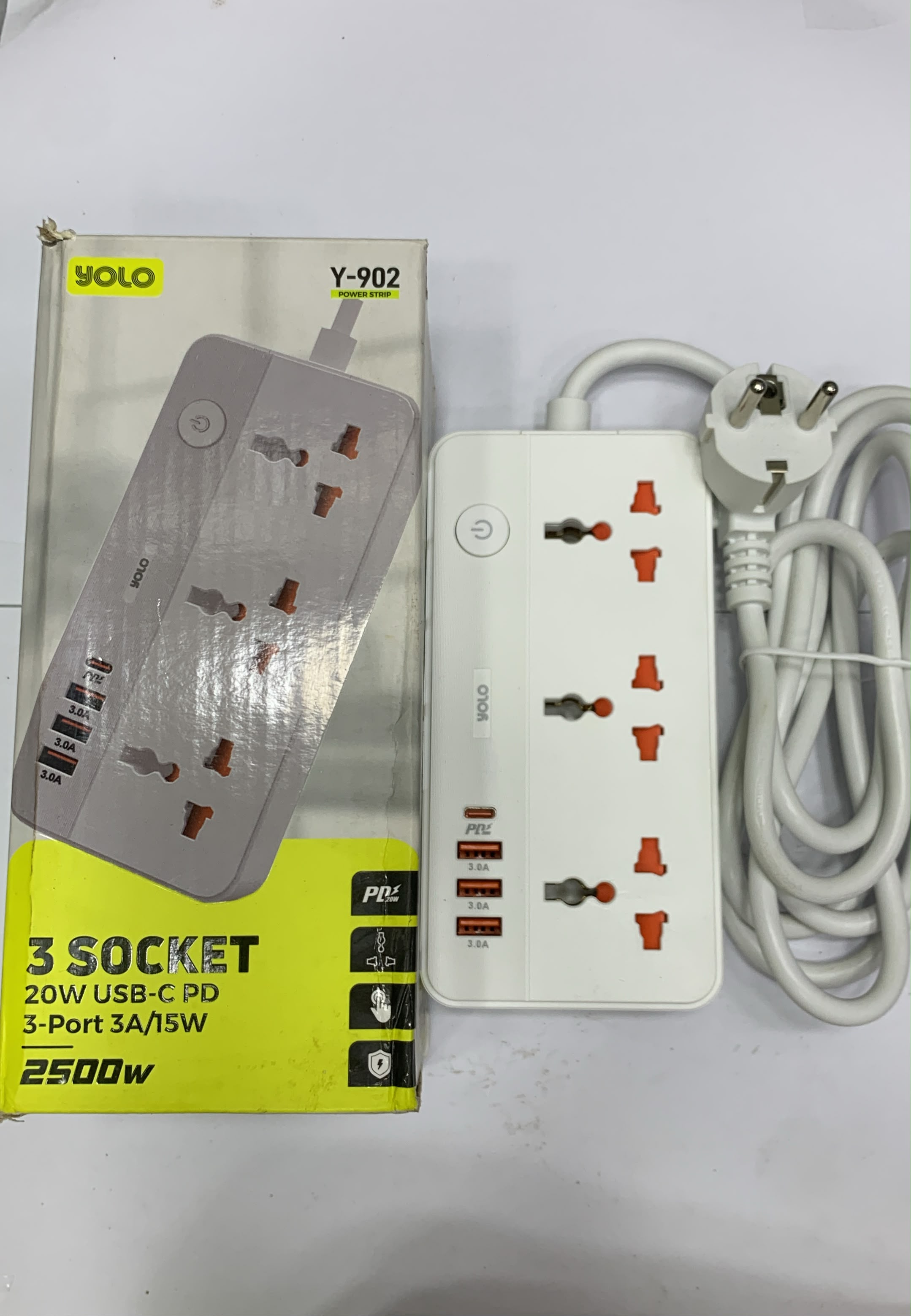 YOLO 902 Universal Power Socket - 2500W High Capacity Extension