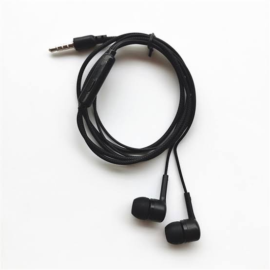 Universal 3.5mm Wired Handsfree with Mic - High Bass Earphones (Poly Bag Packaging)