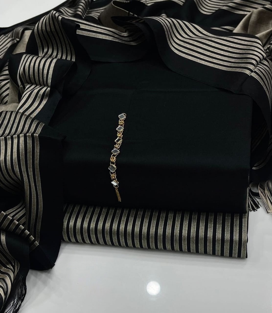 ALHAMDULILAH Sussi Banarsi 3pc Winter Dress | Heavy Jacquard Shawl | Pakistan